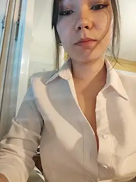 Snapshot of LoveFoxyQueen chatting on 05-29-26, 04:49 LoveFoxyQueen online show from 05-29-26, 04:49