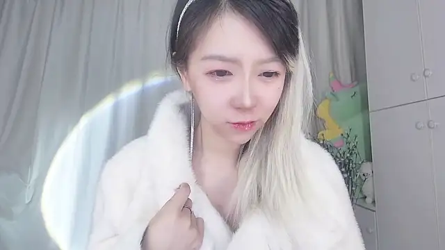 Snapshot of Ciri-CC chatting on 01-27-25, 12:48 Ciri-CC online show from 01-27-25, 12:48