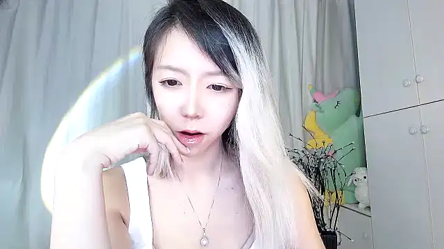 Snapshot of Ciri-CC chatting on 02-27-25, 02:32 Ciri-CC online show from 02-27-25, 02:32