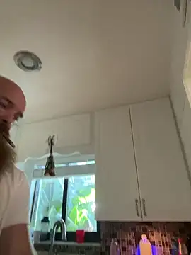 Snapshot of 32XRedBeard chatting on 02-10-25, 04:47 32XRedBeard online show from 02-10-25, 04:47