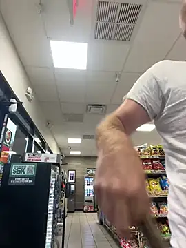 Snapshot of 32XRedBeard chatting on 02-11-25, 12:27 32XRedBeard online show from 02-11-25, 12:27