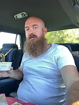 Snapshot of 32XRedBeard chatting on 03-06-25, 08:37 32XRedBeard online show from 03-06-25, 08:37