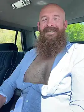 Snapshot of 32XRedBeard chatting on 03-08-25, 05:11 32XRedBeard online show from 03-08-25, 05:11
