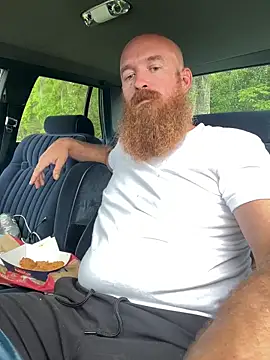 Snapshot of 32XRedBeard chatting on 03-16-25, 10:20 32XRedBeard online show from 03-16-25, 10:20