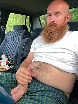 Snapshot of 32XRedBeard chatting on 03-17-25, 05:49 32XRedBeard online show from 03-17-25, 05:49