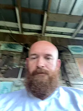 Snapshot of 32XRedBeard chatting on 11-09-25, 12:47 32XRedBeard online show from 11-09-25, 12:47