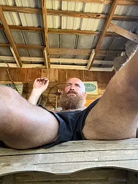 Snapshot of 32XRedBeard chatting on 05-14-26, 09:54 32XRedBeard online show from 05-14-26, 09:54