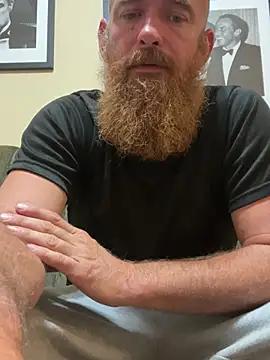 Snapshot of 32XRedBeard chatting on 05-22-26, 09:48 32XRedBeard online show from 05-22-26, 09:48