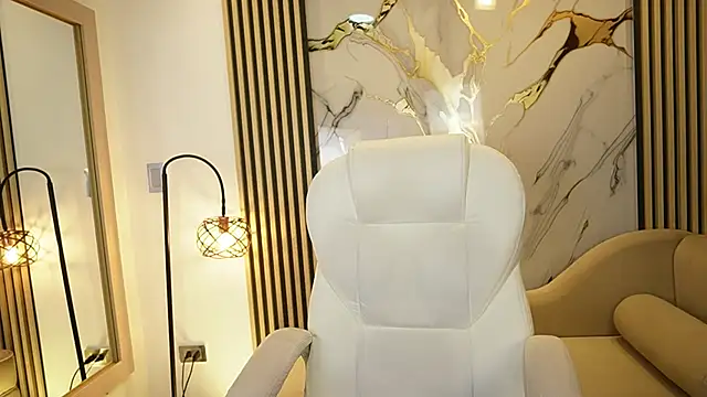 Emma Walkerr  online show from 04-06-26, 07:04