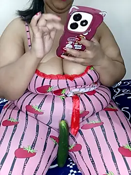 Snapshot of Samara-Bella chatting on 10-28-25, 04:05 Samara-Bella online show from 10-28-25, 04:05