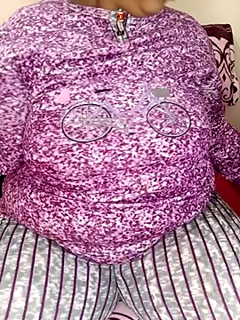 Snapshot of Samara-Bella chatting on 12-02-25, 11:26 Samara-Bella online show from 12-02-25, 11:26