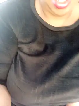 Snapshot of Samara-Bella chatting on 12-05-25, 03:30 Samara-Bella online show from 12-05-25, 03:30