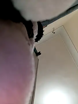 Snapshot of Samara-Bella chatting on 12-22-25, 04:09 Samara-Bella online show from 12-22-25, 04:09