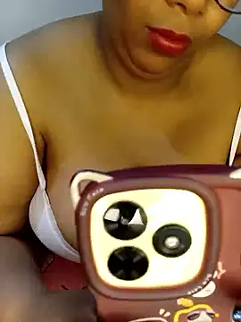 Snapshot of Samara-Bella chatting on 01-12-26, 06:35 Samara-Bella online show from 01-12-26, 06:35