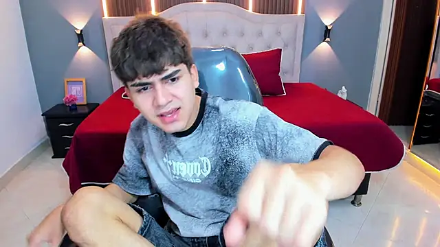Tommy18   online show from 05-24-26, 03:33