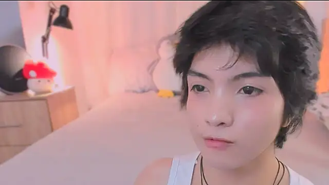 AllanYong18 online show from 03-08-26, 11:58