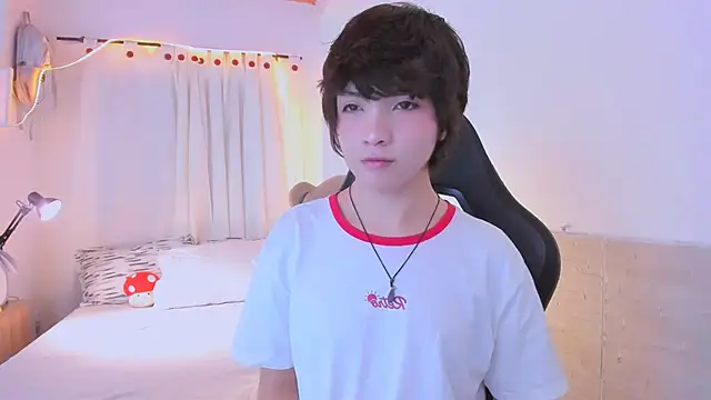 AllanYong18 online show from 07-09-26, 09:02
