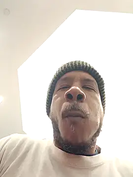 MrDaddyBbSnake online show from 01-14-25, 07:21