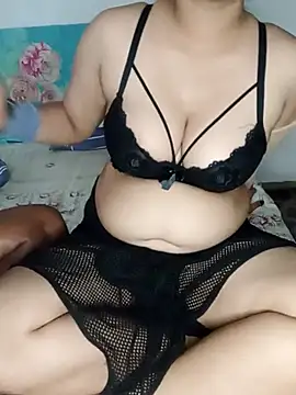 Snapshot of Queen_princes chatting on 10-14-25, 05:08 Queen princes online show from 10-14-25, 05:08