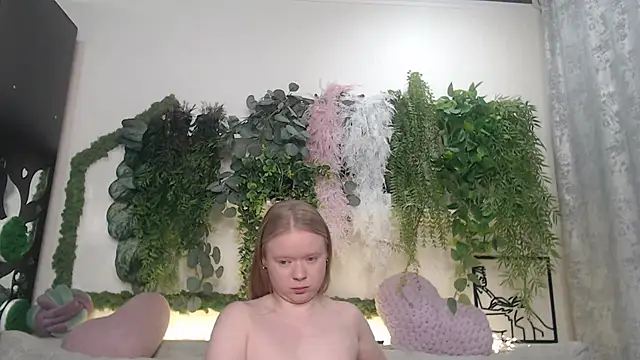 Snapshot of scyrim2 chatting on 02-27-25, 01:38 scyrim2 online show from 02-27-25, 01:38