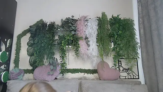 Snapshot of scyrim2 chatting on 03-07-25, 06:57 scyrim2 online show from 03-07-25, 06:57