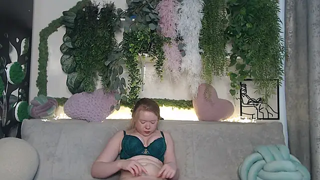 Snapshot of scyrim2 chatting on 03-20-25, 07:03 scyrim2 online show from 03-20-25, 07:03