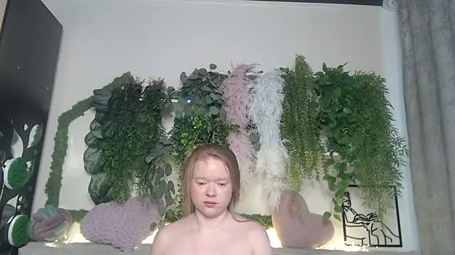 Snapshot of scyrim2 chatting on 03-22-25, 07:04 scyrim2 online show from 03-22-25, 07:04