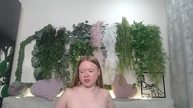 Snapshot of scyrim2 chatting on 03-22-25, 10:06 scyrim2 online show from 03-22-25, 10:06