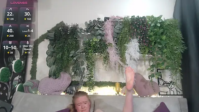 Snapshot of scyrim2 chatting on 12-04-25, 08:45 scyrim2 online show from 12-04-25, 08:45