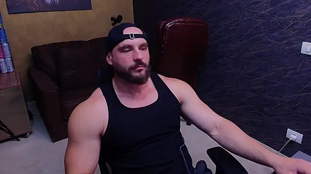 Snapshot of AdamJamesonn chatting on 06-17-26, 05:10 AdamJamesonn online show from 06-17-26, 05:10