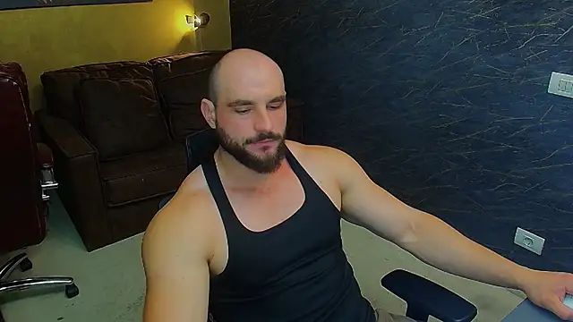 Snapshot of AdamJamesonn chatting on 06-29-26, 05:14 AdamJamesonn online show from 06-29-26, 05:14