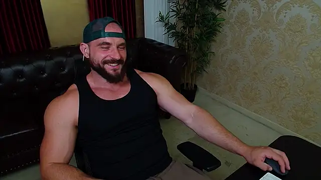 Snapshot of AdamJamesonn chatting on 07-17-26, 05:14 AdamJamesonn online show from 07-17-26, 05:14