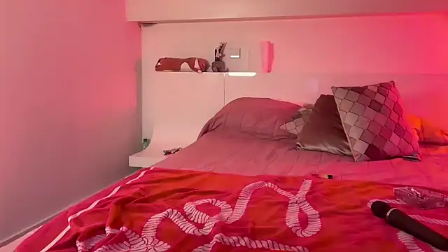 charlyroseblossom online show from 04-13-26, 03:50