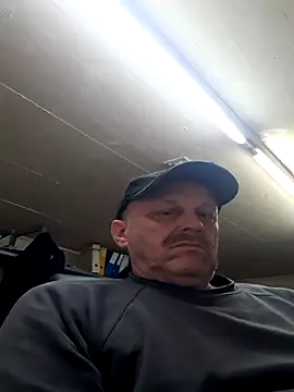 Schwach041967 online show from 04-22-26, 04:08