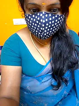 Snapshot of kanikasree chatting on 02-08-25, 10:29 kanikasree online show from 02-08-25, 10:29