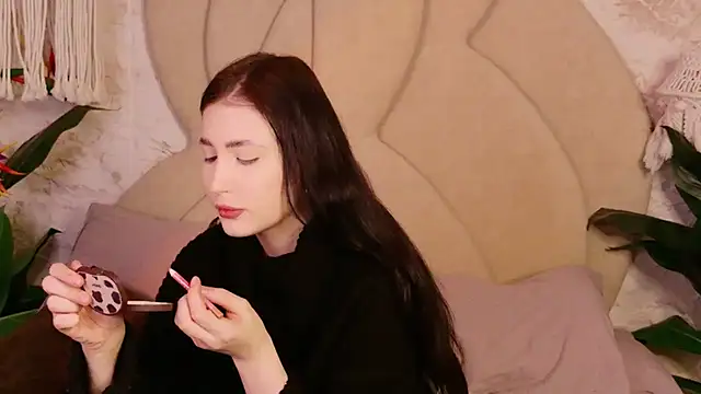 EmmaLawrens online show from 02-08-26, 06:00