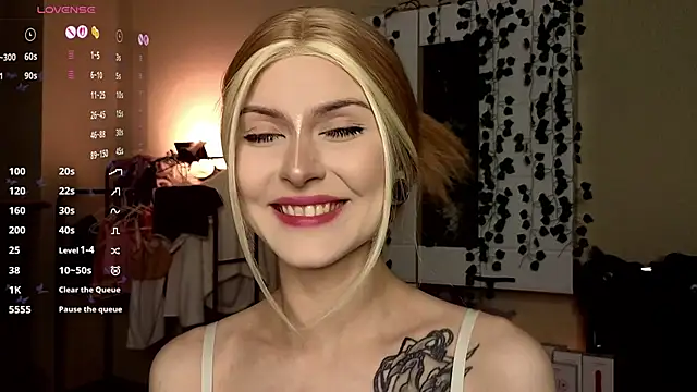 Emily  Mooree online show from 11-05-25, 03:17