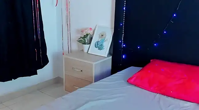 Snapshot of Cleo_Hott chatting on 03-21-25, 10:17 Cleo Hott online show from 03-21-25, 10:17