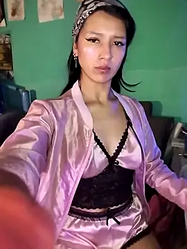 Snapshot of Cleo_Hott chatting on 11-05-25, 05:29 Cleo Hott online show from 11-05-25, 05:29