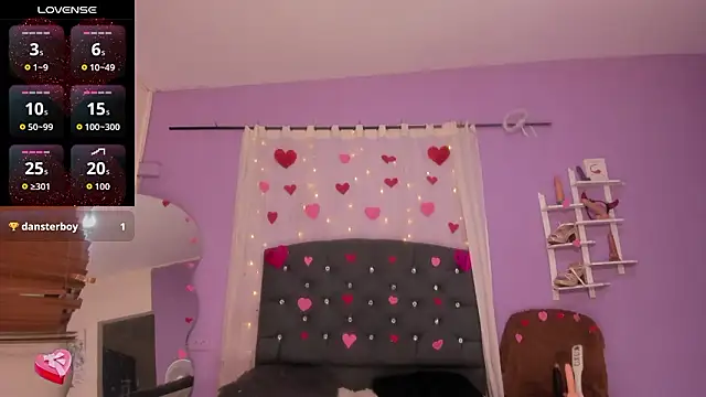 naomii 0 online show from 02-14-26, 12:13