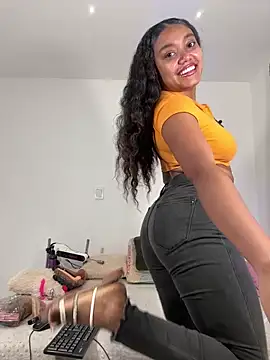 JasmineRose7 online show from 04-21-26, 11:16