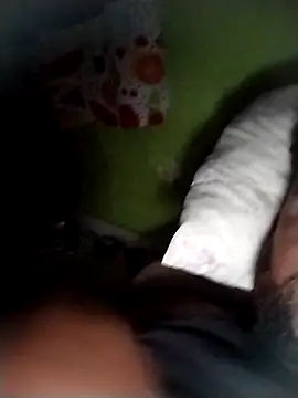 Snapshot of safado0027 chatting on 10-24-25, 05:04 safado0027 online show from 10-24-25, 05:04