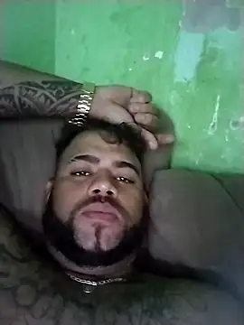 Snapshot of safado0027 chatting on 10-25-25, 10:04 safado0027 online show from 10-25-25, 10:04