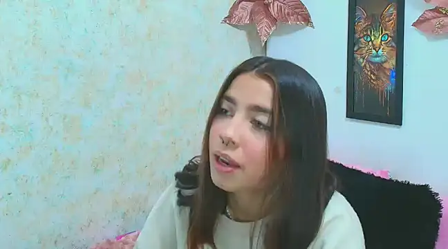 Snapshot of Rousse_violett chatting on 01-15-25, 08:37 Rousse violett online show from 01-15-25, 08:37