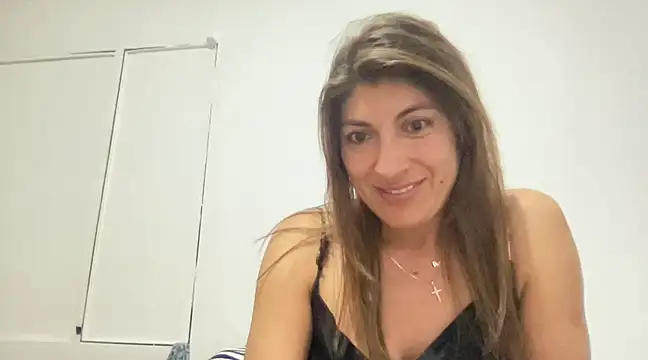 Snapshot of LunaBeya chatting on 02-23-25, 03:24 LunaBeya online show from 02-23-25, 03:24