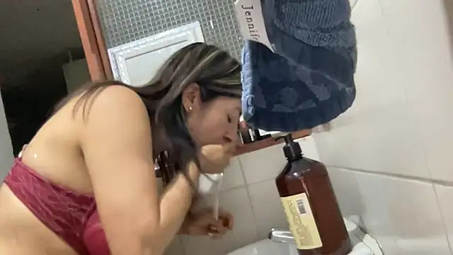 Snapshot of LunaBeya chatting on 11-22-25, 04:11 LunaBeya online show from 11-22-25, 04:11