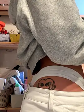 Ginger10 online show from 12-18-25, 12:22