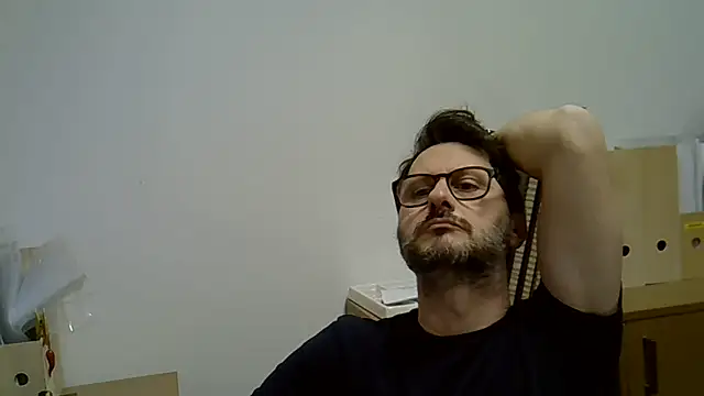 Snapshot of Cellino4 chatting on 01-16-25, 05:23 Cellino4 online show from 01-16-25, 05:23