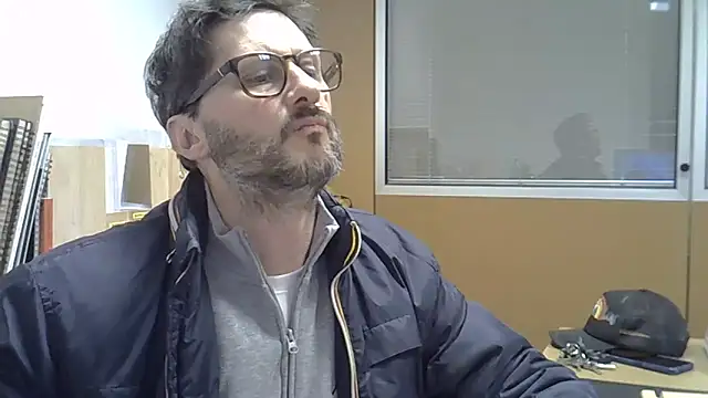 Snapshot of Cellino4 chatting on 01-24-25, 08:54 Cellino4 online show from 01-24-25, 08:54