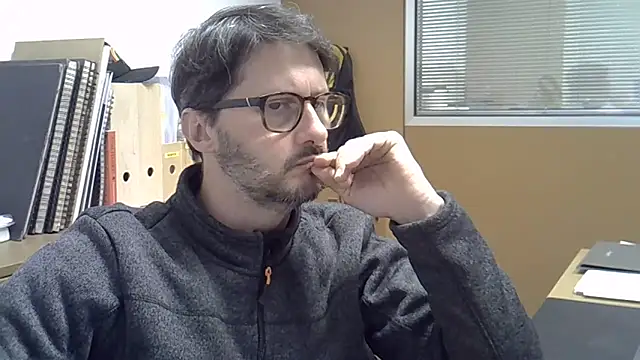 Snapshot of Cellino4 chatting on 02-06-25, 04:47 Cellino4 online show from 02-06-25, 04:47